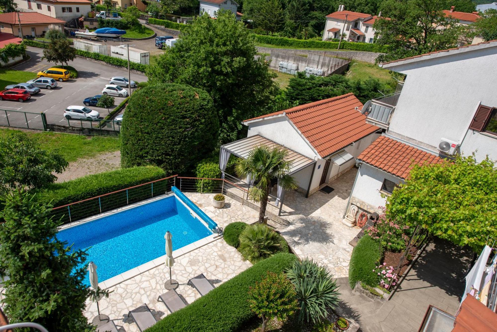 Apartments Dorijan With Pool Матулі Екстер'єр фото
