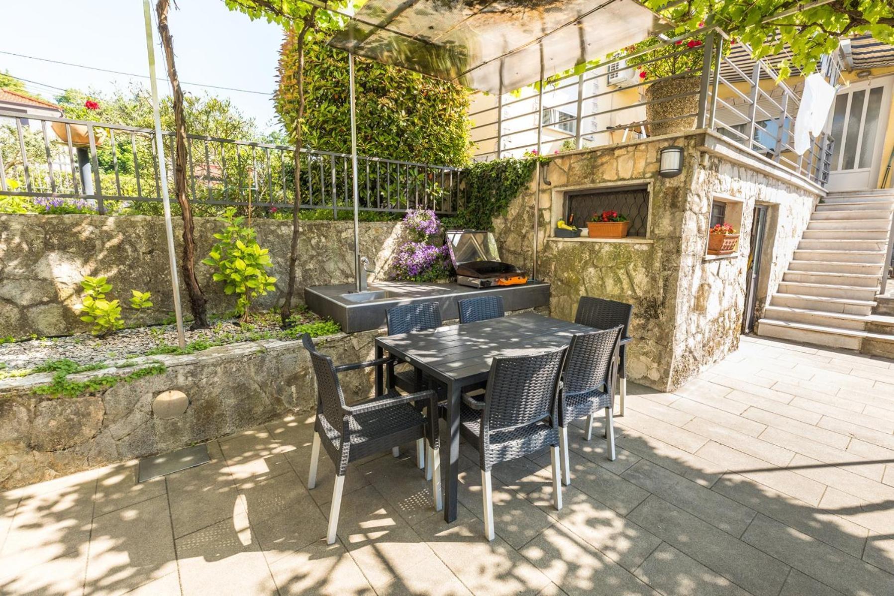 Apartments Dorijan With Pool Матулі Номер фото