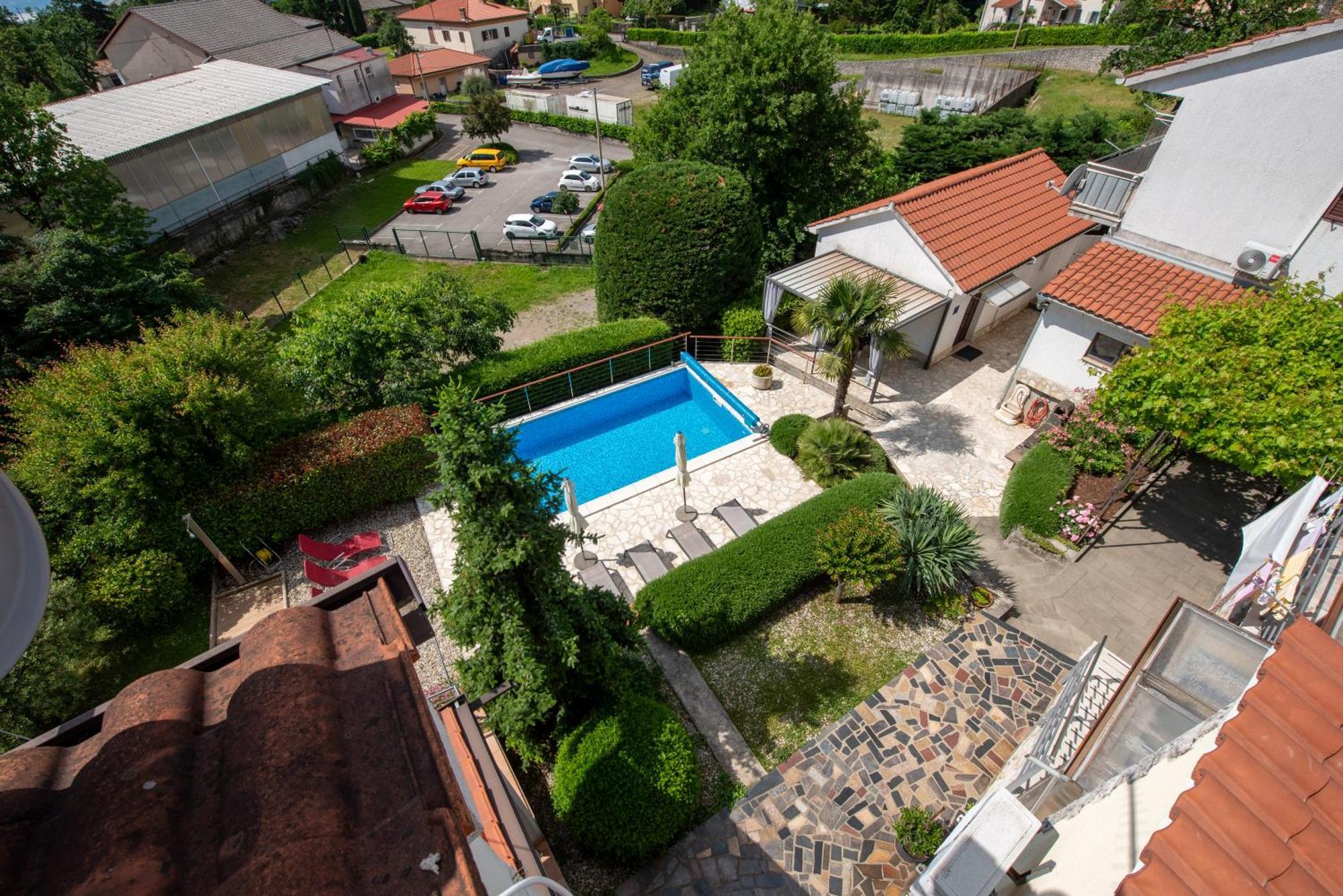 Apartments Dorijan With Pool Матулі Екстер'єр фото