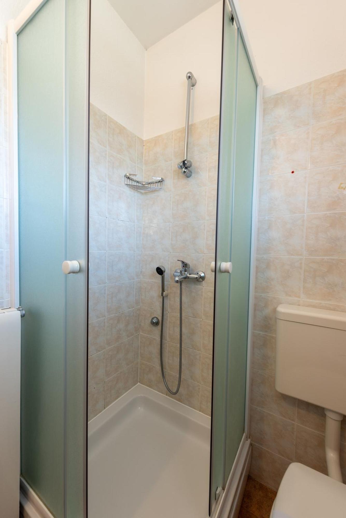 Apartments Dorijan With Pool Матулі Екстер'єр фото