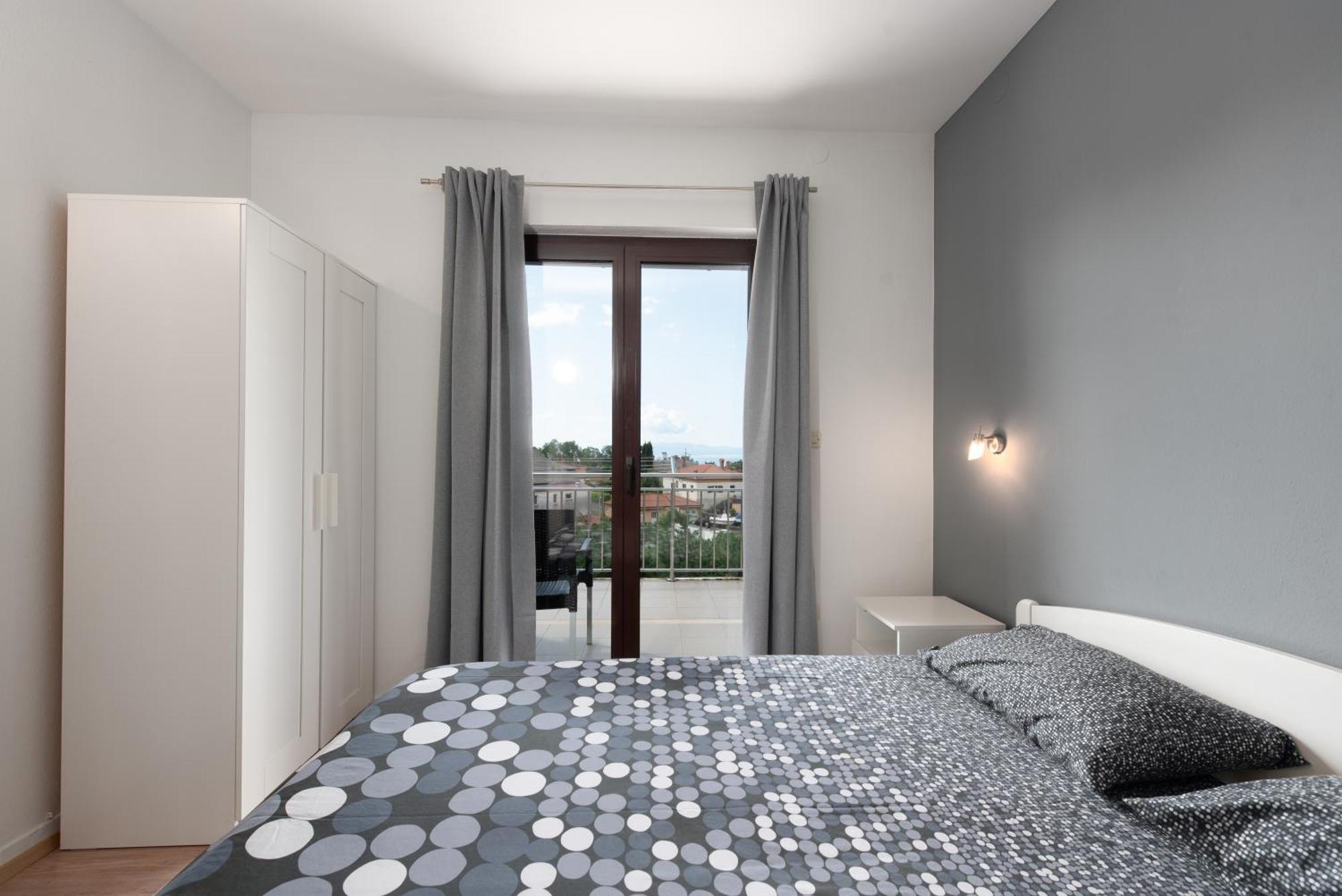 Apartments Dorijan With Pool Матулі Екстер'єр фото